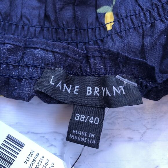 Lane Bryant Women 38/40 Smocked Sleeveless Blouse Navy with Lemon Print New - Picture 4 of 12